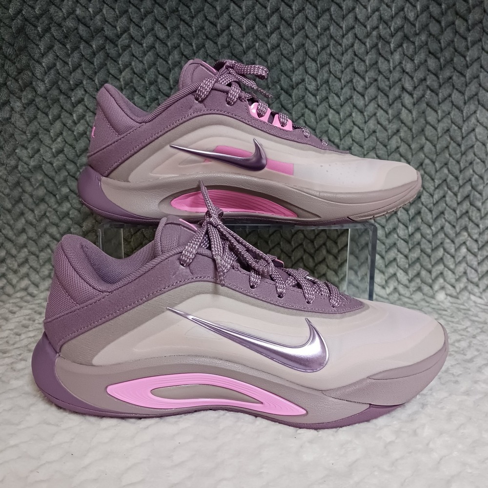 Nike A'One Dog Mom Women's Basketball Athletic Sneakers Shoes Size 7